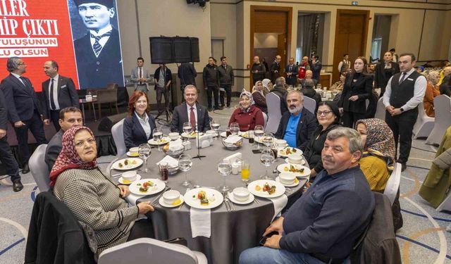 Seçer: 'Şehitlerimiz bu ülkenin onurunu omuzlarında taşıdı'