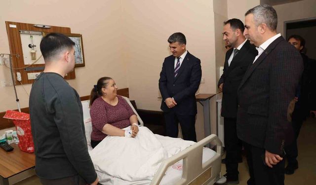 Şener, yeni yıl gecesinde kamu çalışanlarıyla buluştu