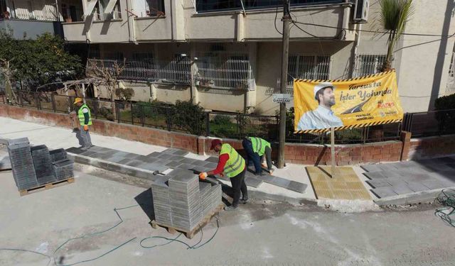 Tarsus Belediyesi kent genelinde kaldırımları yeniliyor