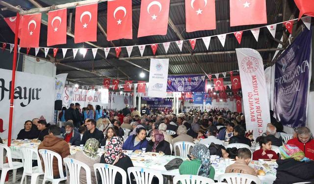 Akdeniz'de ilk iftar sofrası kuruldu