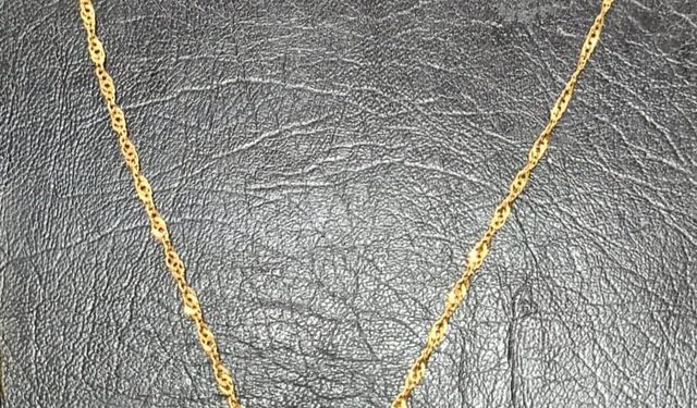 Kapkaç şüphelisi çaldığı kolyeyle yakalandı