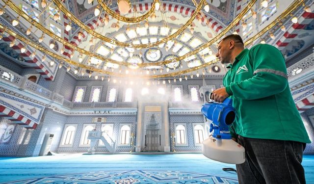 Mersin'in 13 ilçesinde ibadethaneler Ramazan'a hazırlanıyor