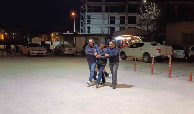 Bursa'da 15 yıl hapis cezası bulunan firari dolmuşta yakalandı