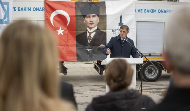 Cemil Tugay, İZSU personeli ile bayramlaştı: 'İZSU bizim gururumuzdur'