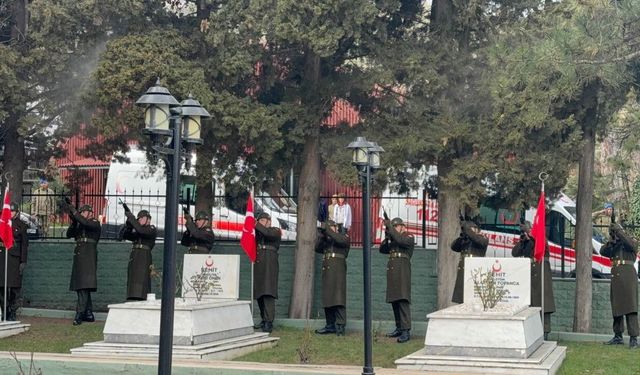 Eğirdir'de Çanakkale Zaferi gururla kutlandı, şehitler dualarla anıldı