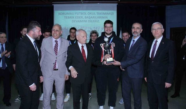 Haberal'dan şampiyonlara jest: Burs oranı yüzde 20'ye çıkarıldı