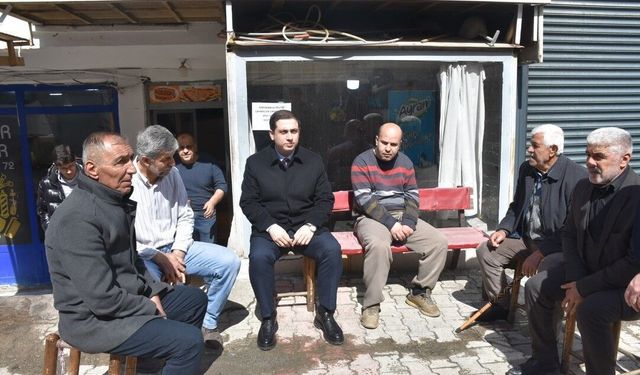 Kaymakam Başar, bayram öncesi çarşı esnafı ile bir araya geldi