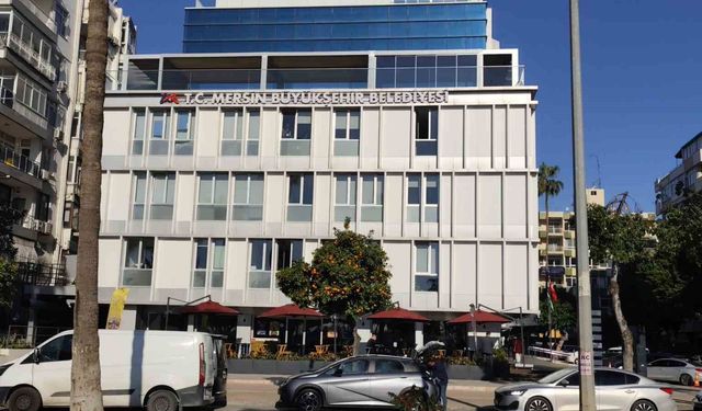 Mersin Büyükşehir Belediyesi'ne operasyon: Gözaltılar var