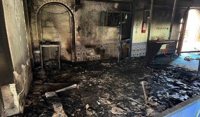 Mersin'de camide çıkan yangın hasara yol açtı