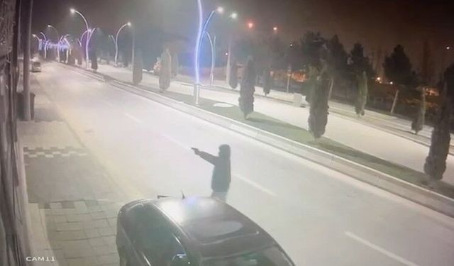 Ramazanda kapalı olan mekanın kurşunlanma anı kamerada