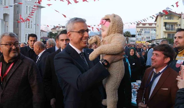 Sağlık Bakanı Memişoğlu: 'Cumhurbaşkanımız Recep Tayyip Erdoğan'ın liderliğinde gece gündüz demeden halkımıza hizmet etmeye çalışıyoruz'