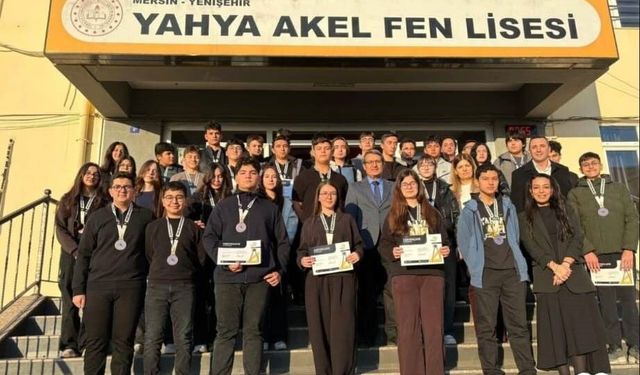 Yahya Akel Fen Lisesi öğrencileri Matematik Olimpiyatlarında dünya birincisi