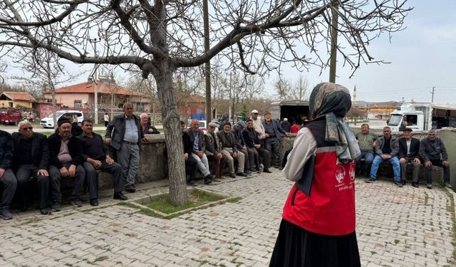 Aksaray'da yaşlılara 'Yaşlı Sağlığı ve Aile İçi İletişim' eğitimi veriliyor
