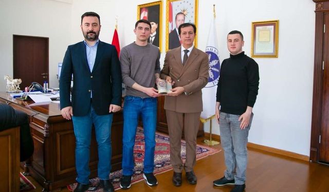 Ardahan Üniversitesi ile Bakü Slav Üniversitesi arasında eğitimde iş birliği ve staj programı