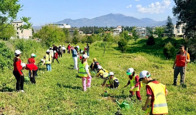Aydın'da öğrenciler doğayla buluştu