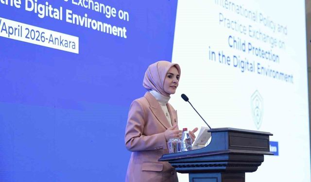 Bakan Göktaş: 'Dijital ortamları hukuk, etik, eğitim ve sosyal politika boyutlarıyla birlikte ele almak zorundayız'