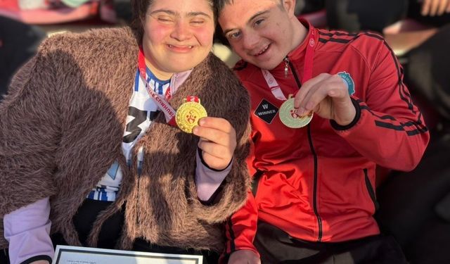 Bayburt Özel Eğitim Uygulama Okulu öğrencileri Türkiye şampiyonu oldu