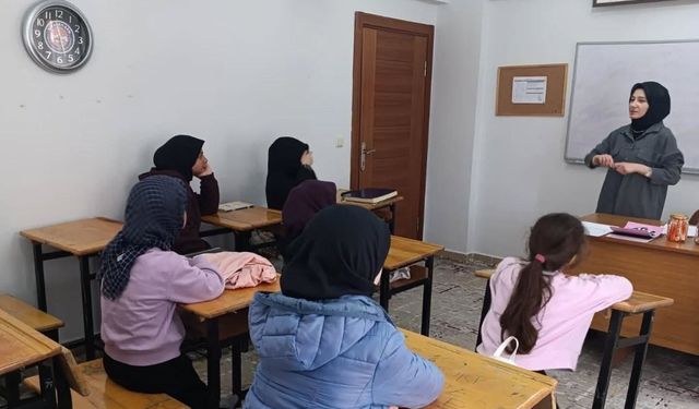 Bayburt'ta öğrencilere güzel ahlak anlatıldı