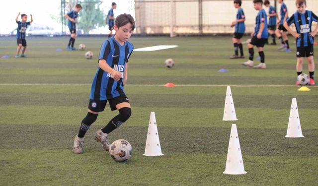 Bayram'ın en büyük hayali Fenerbahçe'nin şampiyonluğu ve futbolcu olmaktı