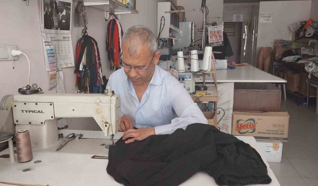Çırak bulunamayan terzilikte yarım asrı geride bıraktı