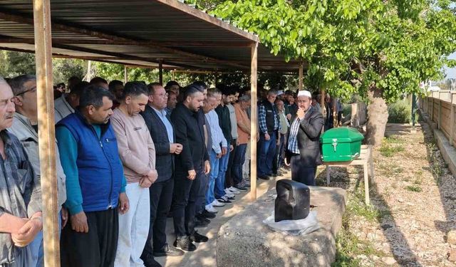 Denizde cansız bedenleri bulunmuştu: İki arkadaştan birinin cenazesi defnedildi