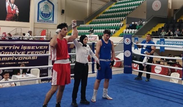Erzincanlı boksör Türkiye üçüncüsü oldu