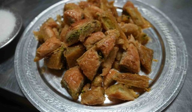 Gazianteplilerin yeni tatlısı 'Baklavalı helva'
