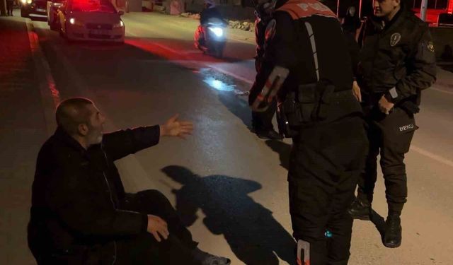 Husumetli komşular arasında mahkeme kararı sonrası kavga: 2 yaralı