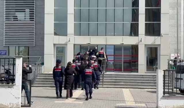 Karadeniz'de ele geçirilen 200 kilogram uyuşturucuyla ilgili 5 zanlı tutuklandı