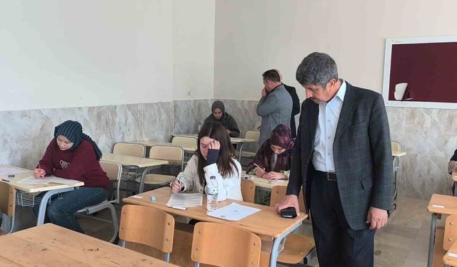 Anamur’da Gençler Umre İçin Ter Döktü