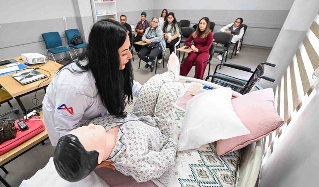 Mersin'de ücretsiz kurslar istihdamın yolunu açıyor