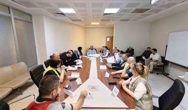 Sağlık ekipleri Düzce' de masa başı tatbikatı yaptı