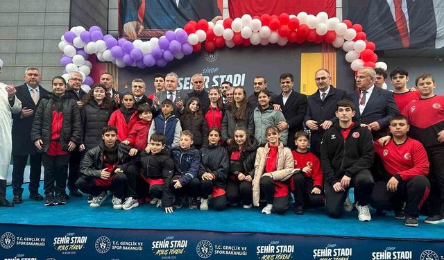 Sinop Şehir Stadı'nın açılışı yapıldı