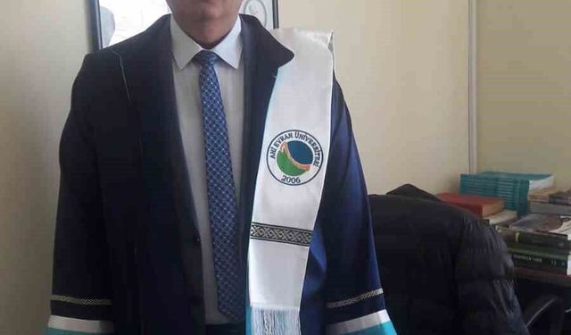 Üniversitede daire başkanı makam odasında hayatını kaybetti