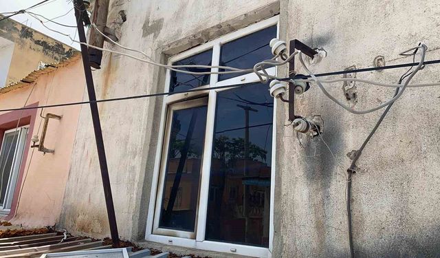 Erdemli'de yaşlı adam odasında çıkan yangında hayatını kaybetti