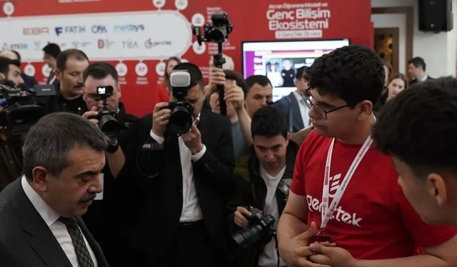 Eyüp Aygar Fen Lisesi GençTek Zirvesi’nde Göz Doldurdu