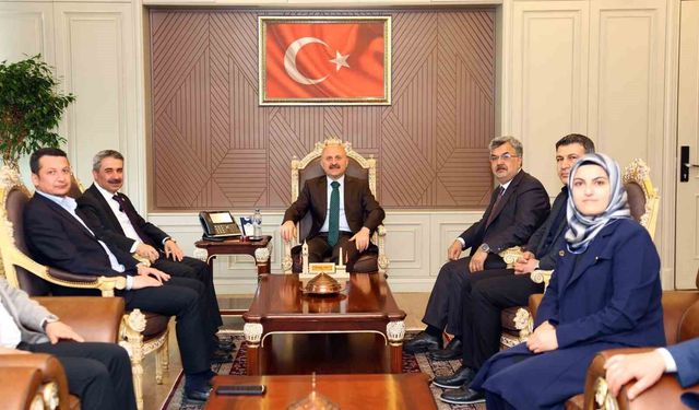 AK Parti heyetinden Vali Osman Varol'a veda ziyareti