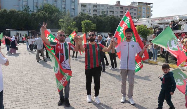 Amed Sportif Faaliyetler'in Süper Lig'e yükselmesi Cizre'de kutlandı