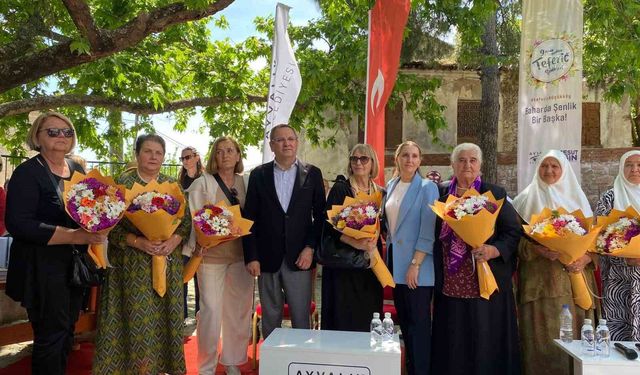 Anneler Günü'nde Srebrenitsa anneleri katliamı anlattı