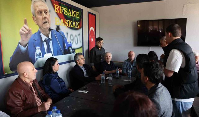 Aziz Yıldırım, şampiyon boksörlerle bir araya geldi