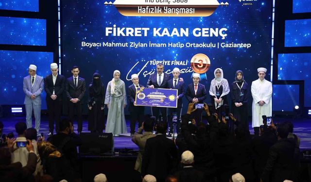 Bakan Tekin: 'Gençlerimizin ruh dünyası, algoritmaların merhametine bırakılmamalı'
