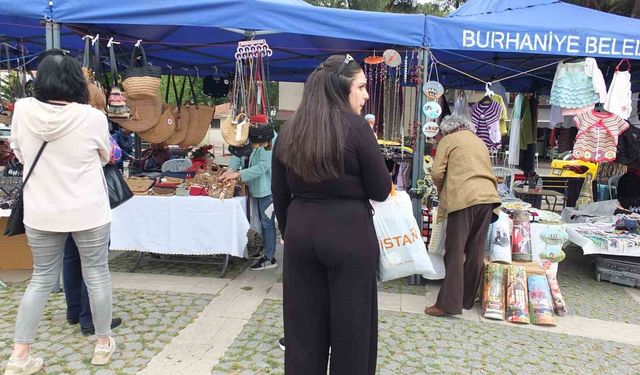 Balıkesir'de kadınlar Anneler Gününde sergi açtı