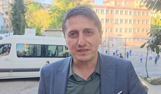 Barış Manço'ya benzeyen sesiyle sosyal medyayı sallayan okul müdürü o anları anlattı
