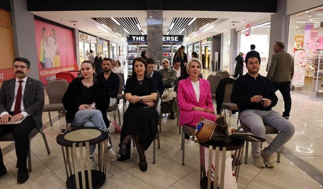 BEUN Bilim Kafe'de Ahmet Yenilmez'den 'Sanat, Toplum ve Sahne' söyleşisi