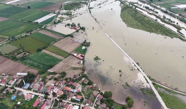Erbaa'daki taşkının bilançosu gün ağarınca ortaya çıktı