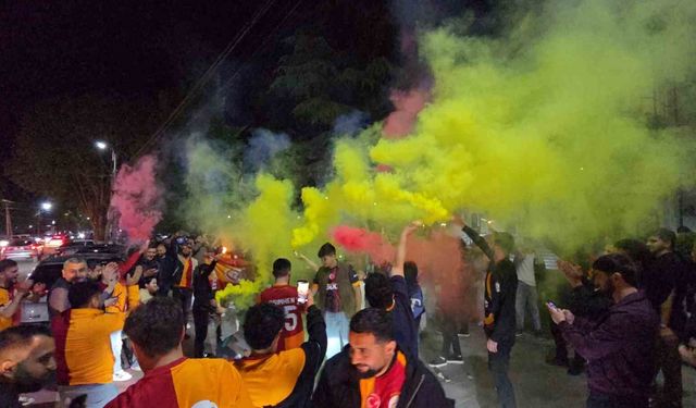Gürcistan'ın Marneuli kentinde Galatasaray'ın şampiyonluğu coşkuyla kutlandı