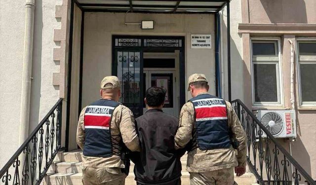 Hırsızlık suçundan aranan şahıs yakalandı