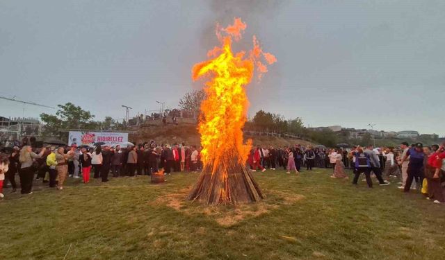 Kakava ateşi Tekirdağ'ı sardı: Baharı danslarla karşıladılar