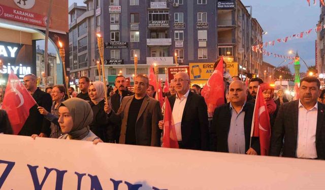 Karaman'da Türk Dil Bayramı etkinlikleri kapsamında fener alayı düzenlendi