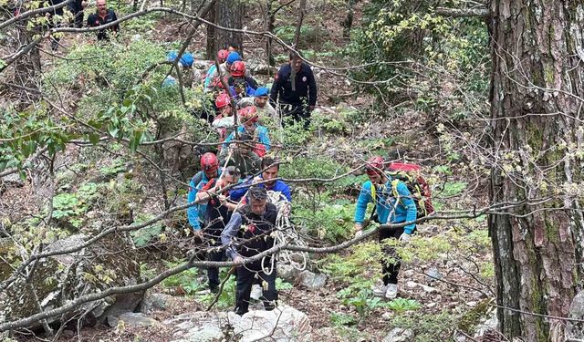 Kazdağları'nda 100 kişilik personelle zorlu kurtarma operasyonu